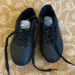Kids soccer cleats size 10